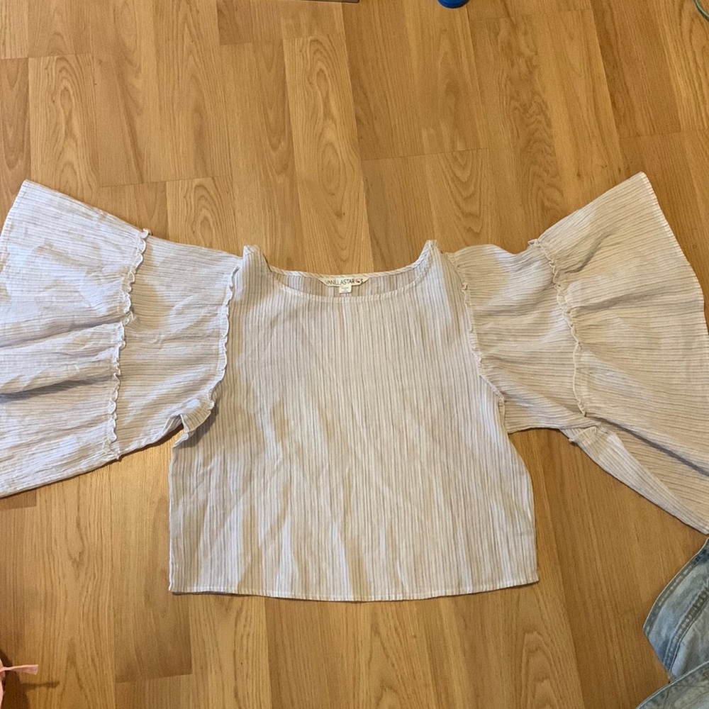 open arm sleeve top